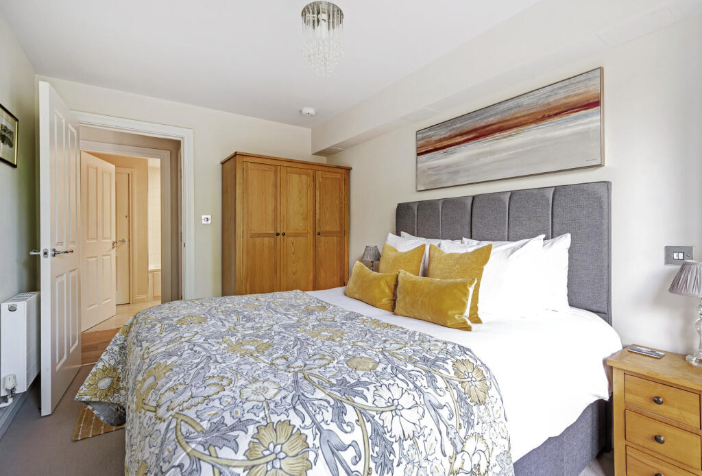 1330798-11-688730...