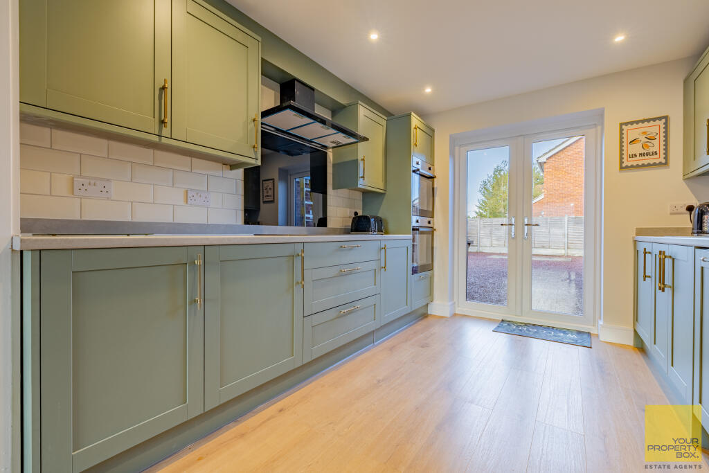 13GreenfordGardens-20