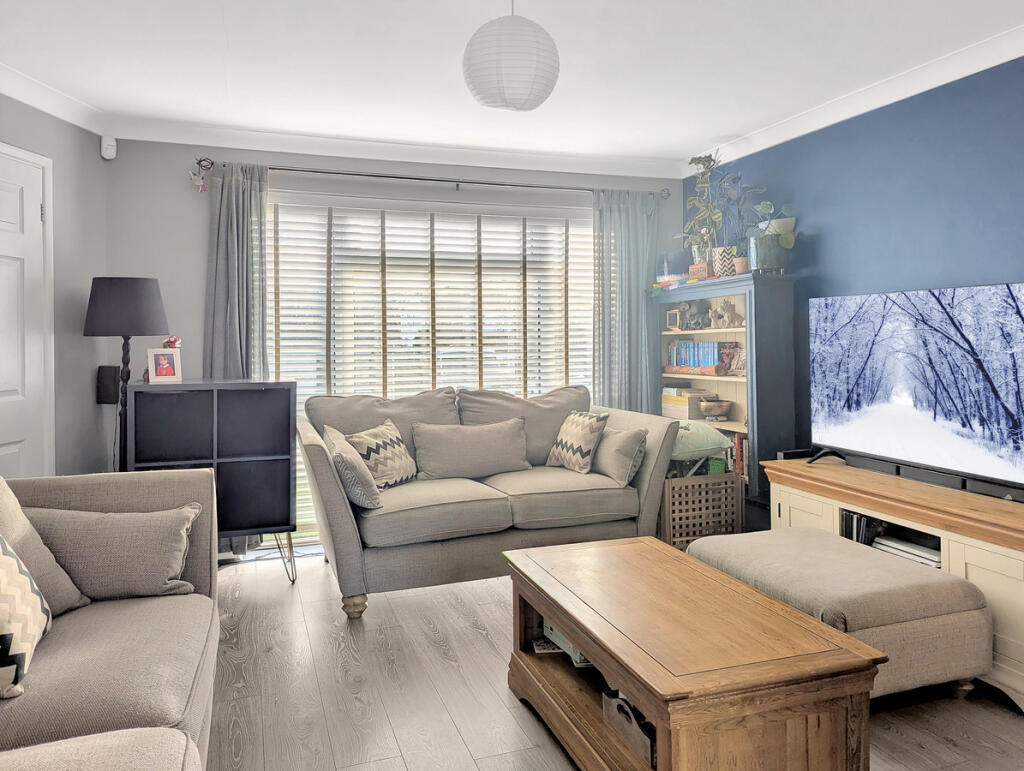 Beverley Close, Frome, BA11