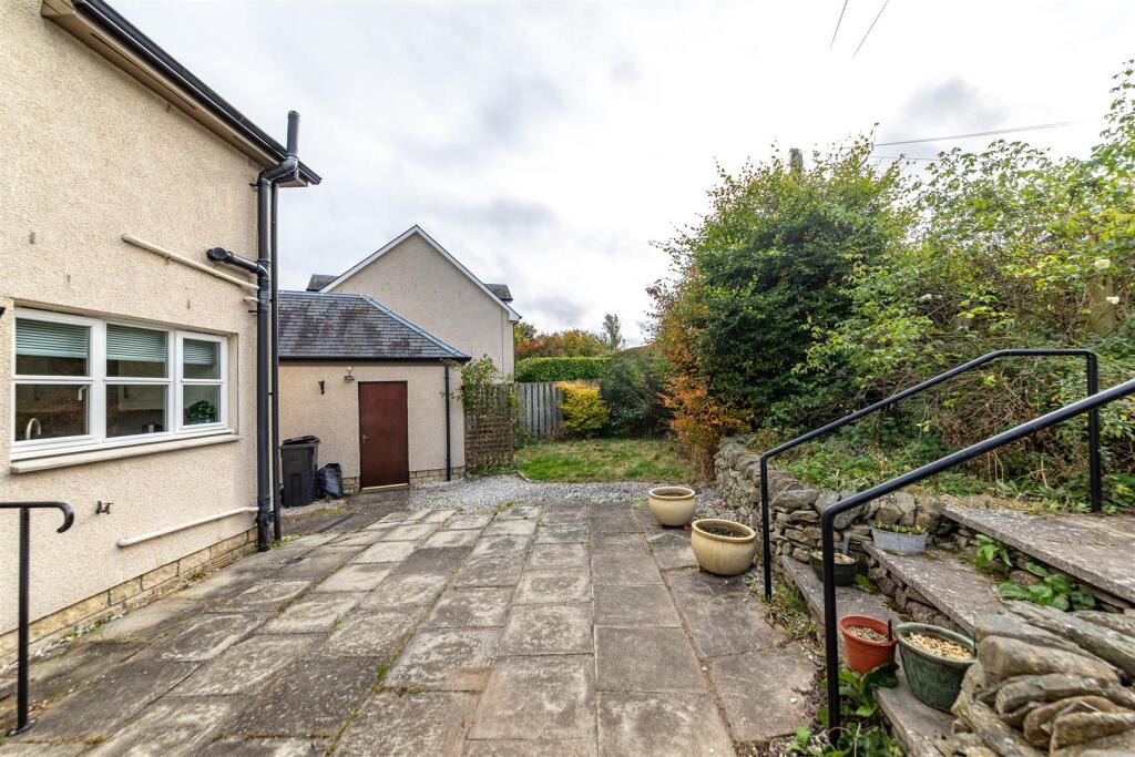 2 Waverley Gardens Darnick 46.JPG