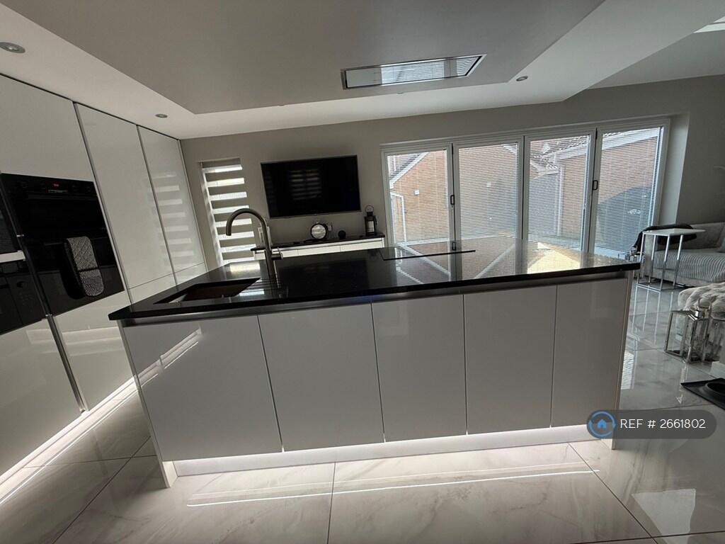 Dining Room/Kitchen/Lounge