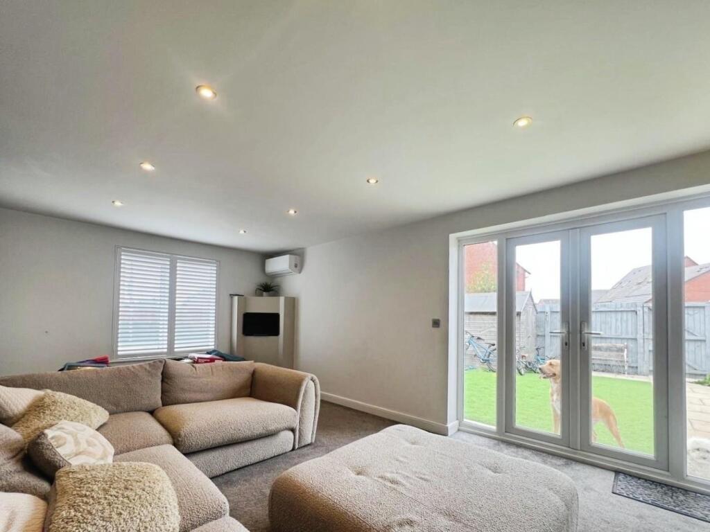 4aff3470--49CB-9F04-87C9F02A4647-54632-00000DFD28C