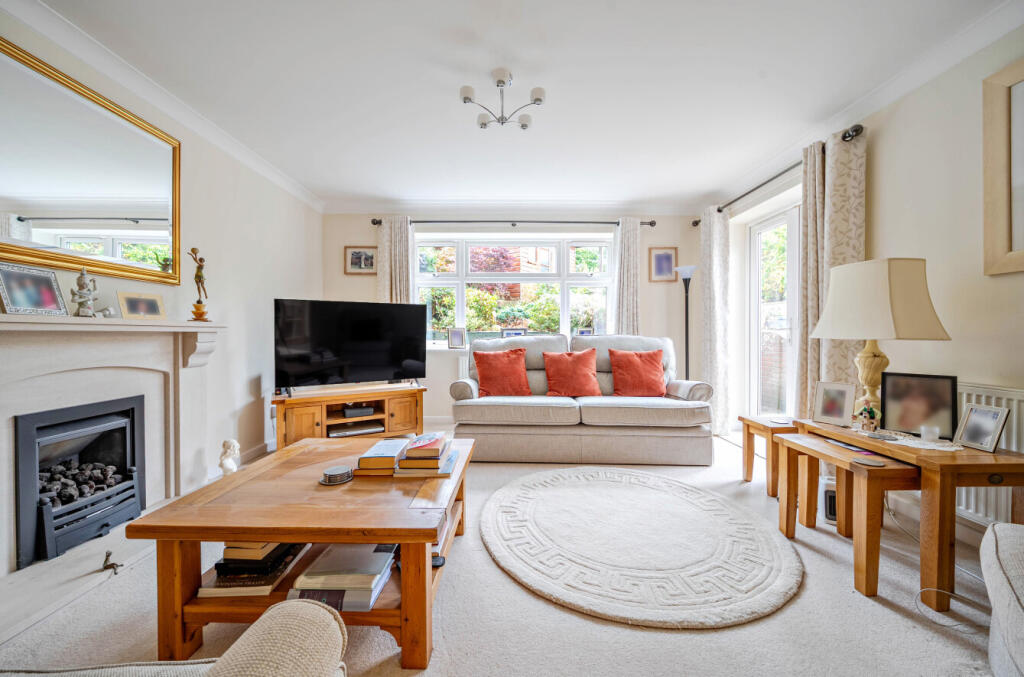 1377371-26-690dc4...