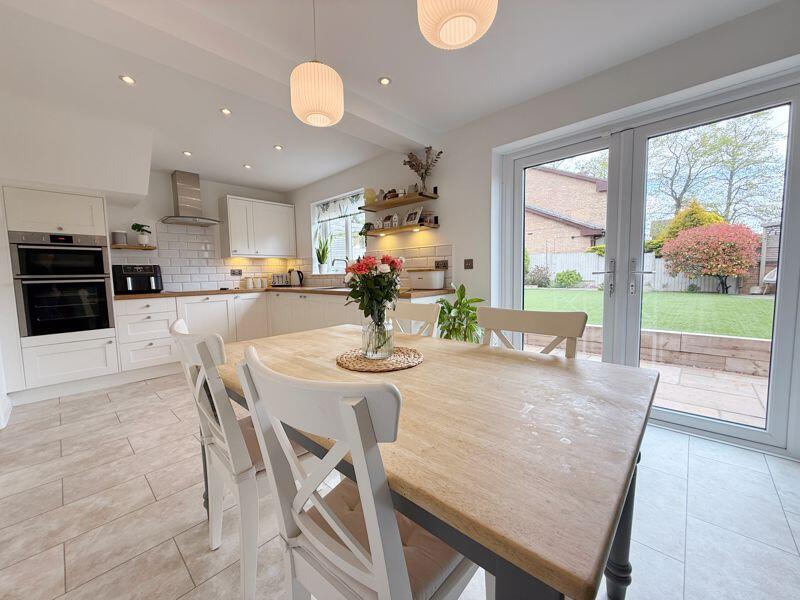 Kitchen / Diner
