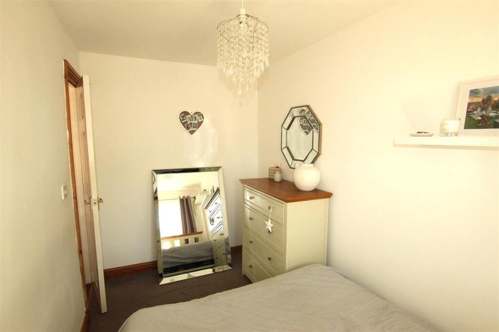 BEDROOM 5/ RECEPTION ROOM