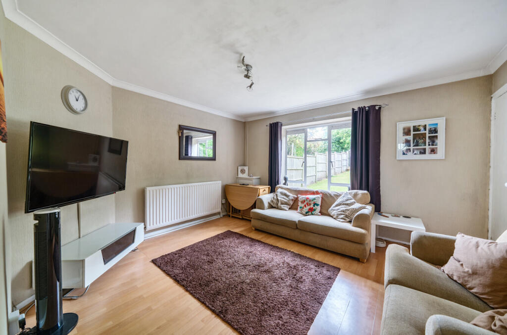 1284568-12-6836e2...