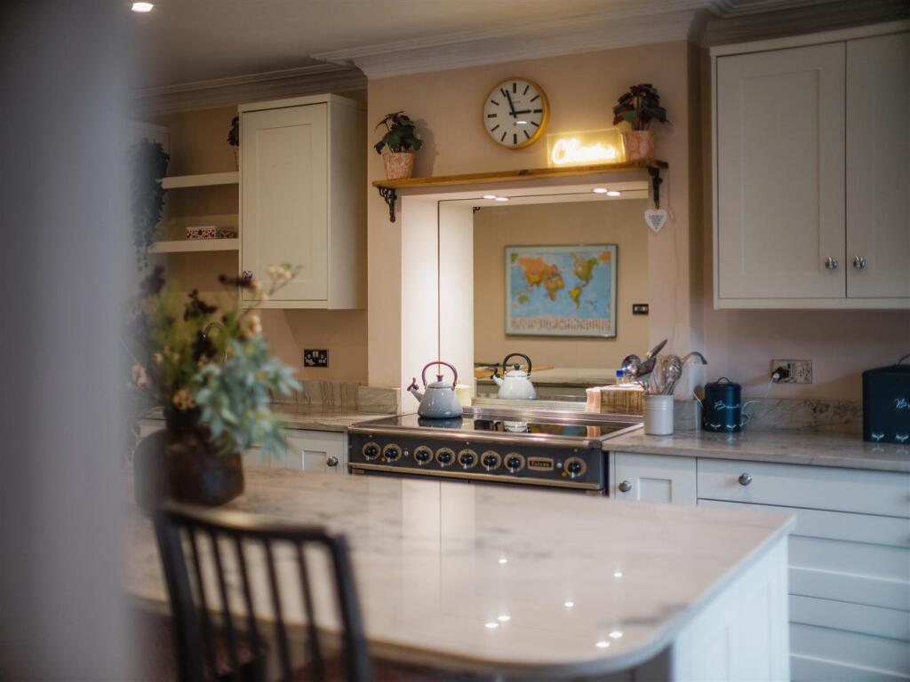 interior45.jpg