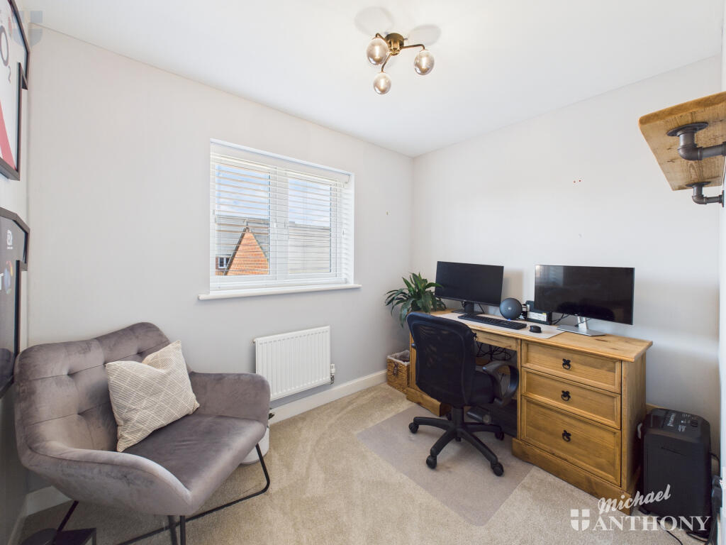 CAM03852G0-PR0351-STILL005