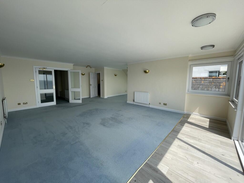 lounge 2