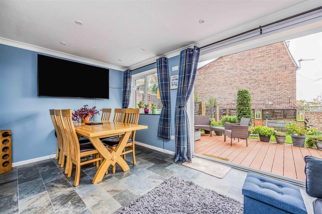 117 Old Rectory Road, Farlington-Small-PorticoMark