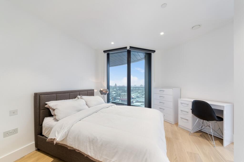 Bedroom FiftySevenEa
