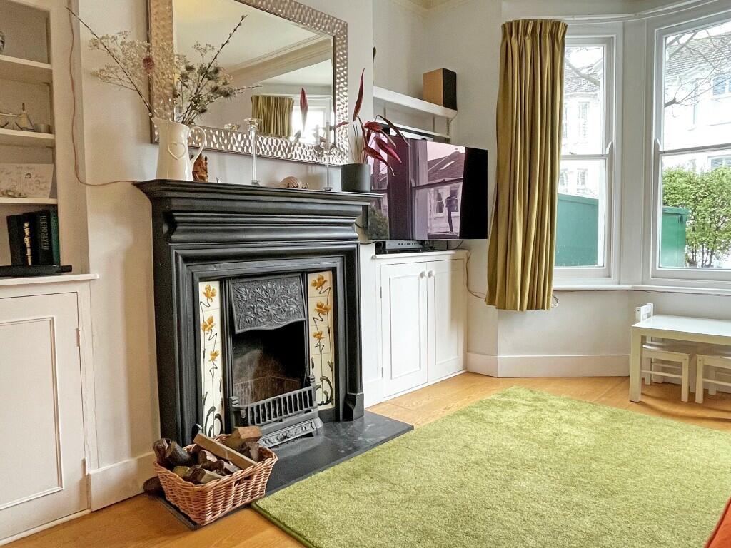 Lounge/Dining Room 