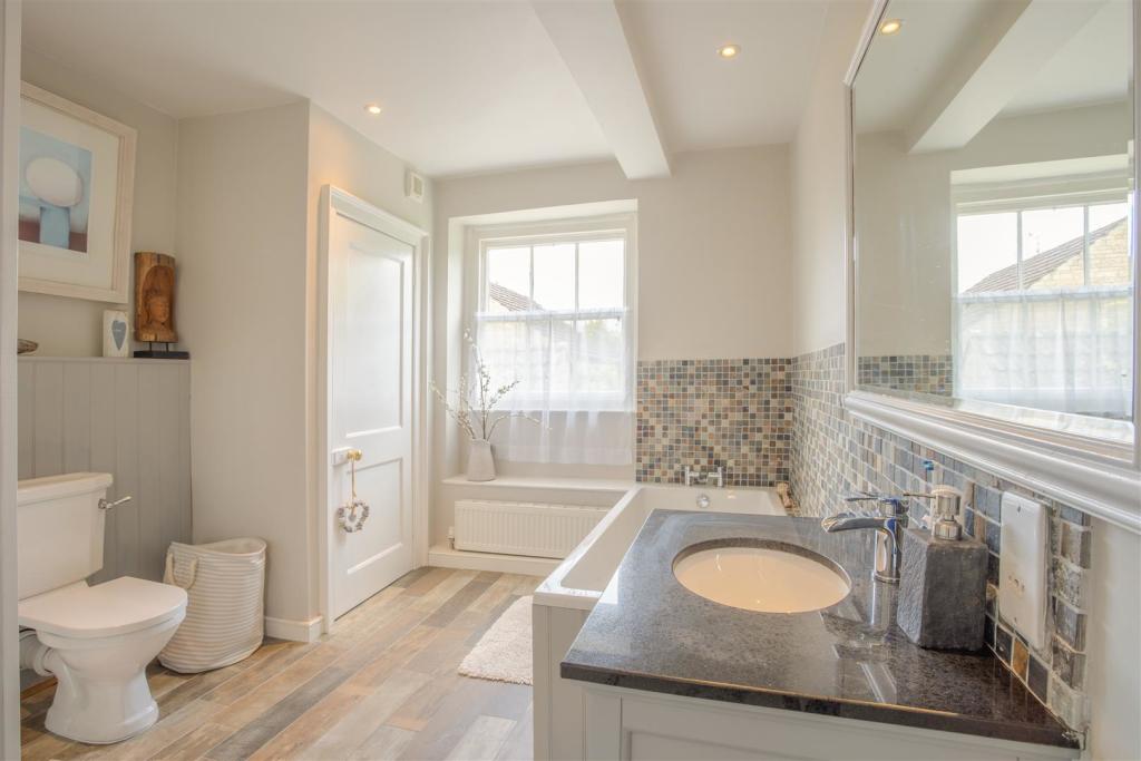 Woodmarsh-House-070721-039.jpg