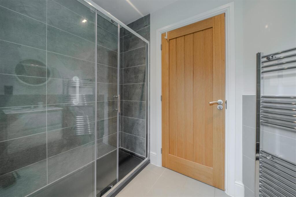 Bathroom-2.jpg