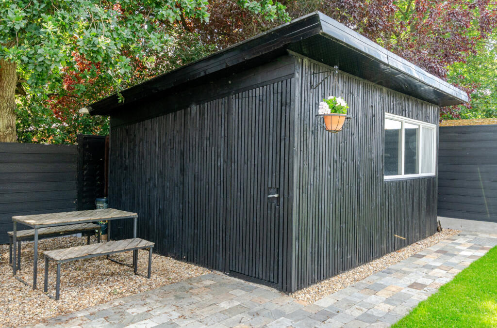 1325603-4-686fd29...