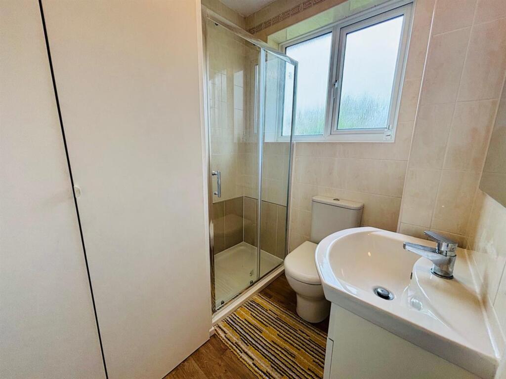 Shower Room / WC: