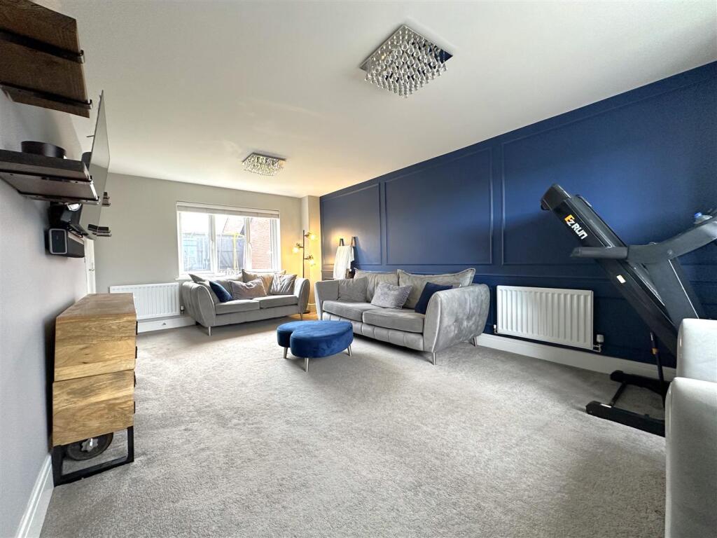 Large Living Room 839