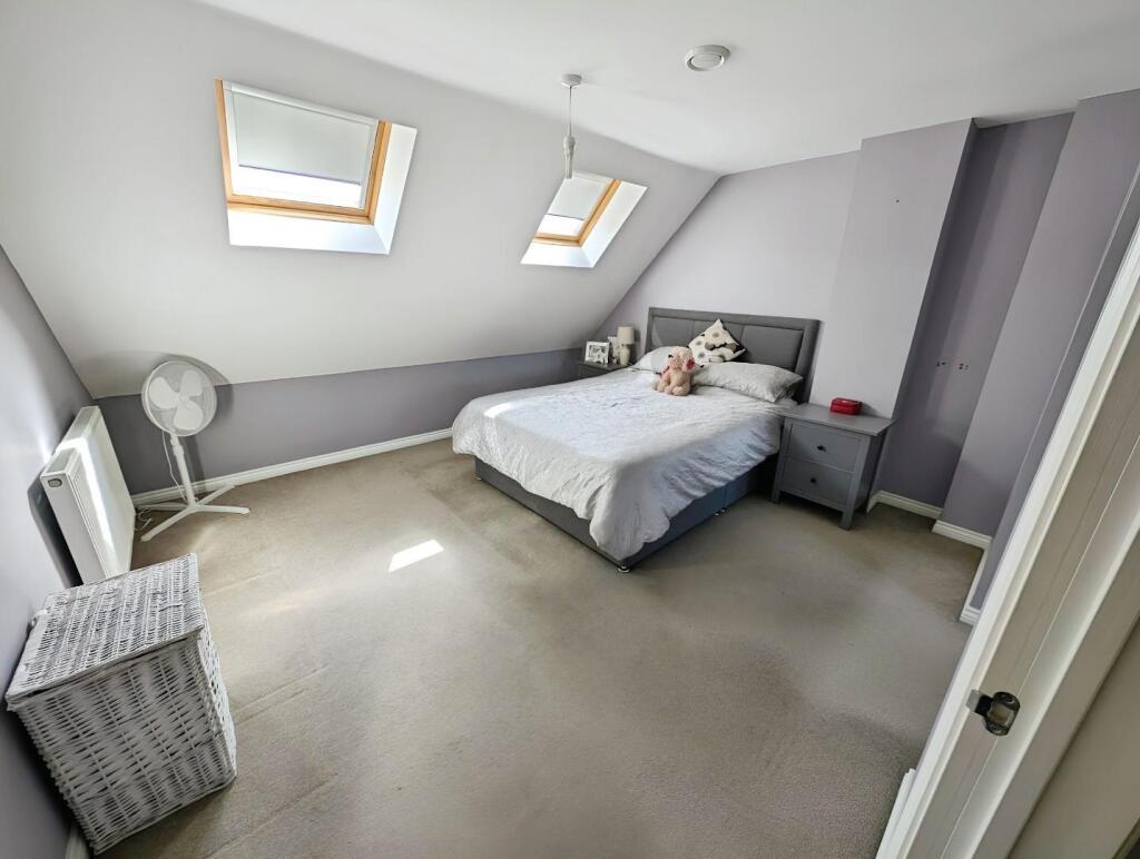 17b05918-BED 201.jpg