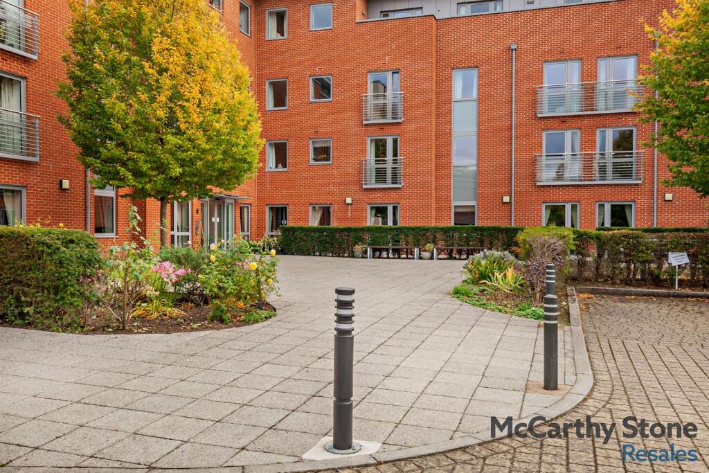 8666943-exterior14-800.jpg