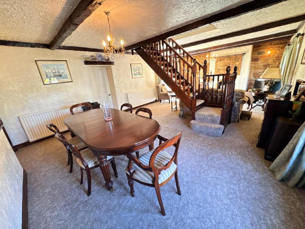 LOUNGE &amp; DINING ROOM