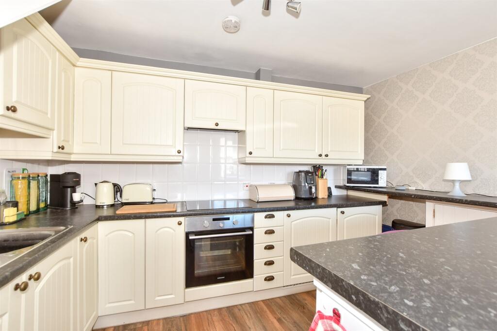 Kitchen/ Living Area