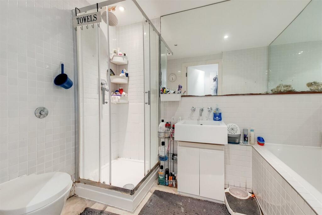 7_Bathroom-1.jpg