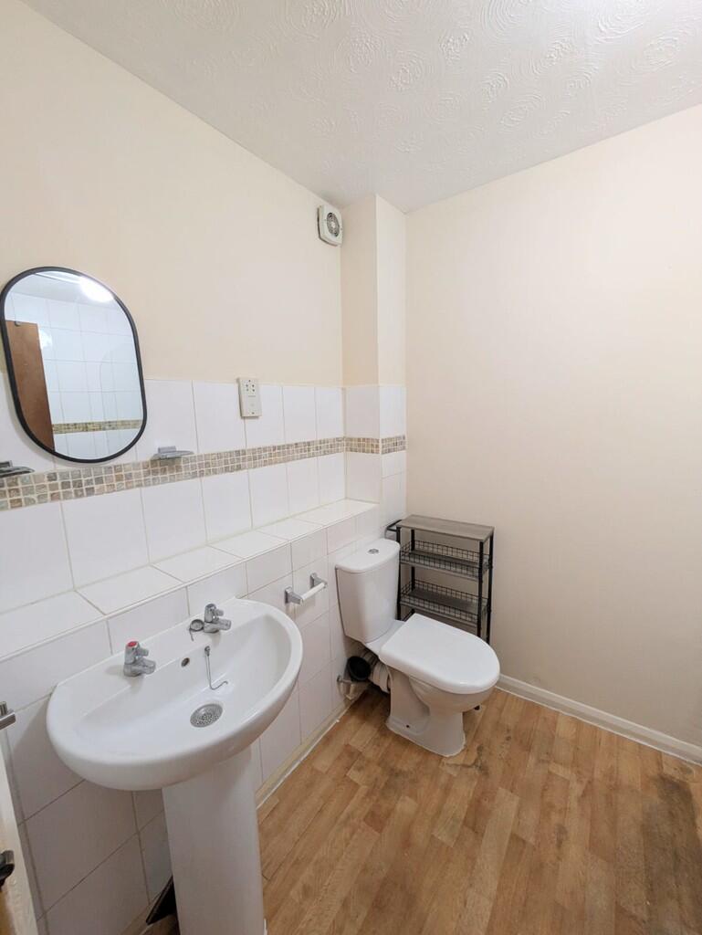 IMG-20250415-WA00...