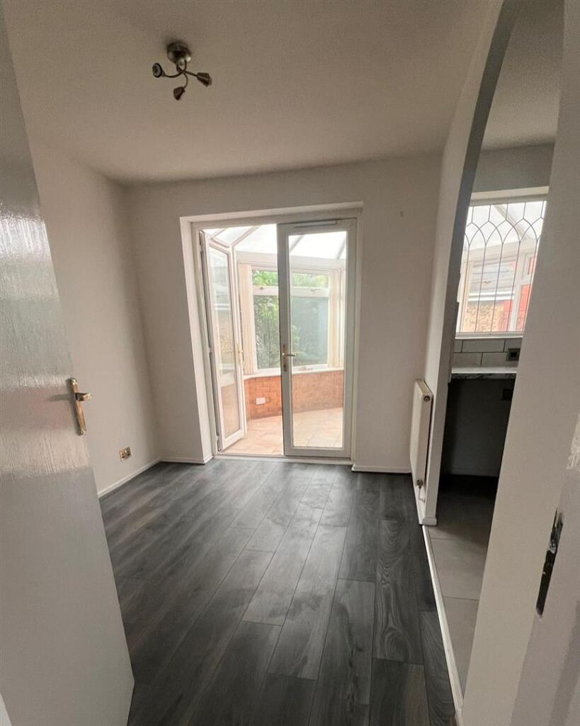 Kitchen &amp; Dinning room