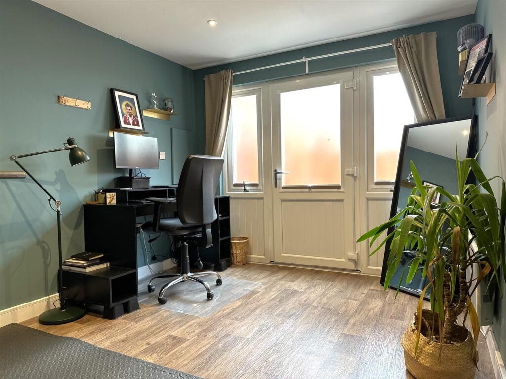 Home Office 750