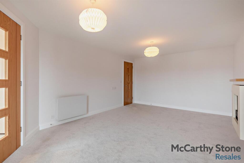 8666908-interior14-800.jpg
