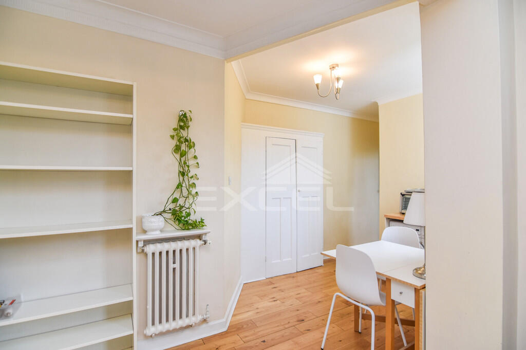 15F4F0F3-9C40-421...