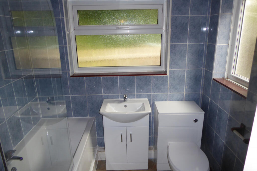 Bathroom ground floor