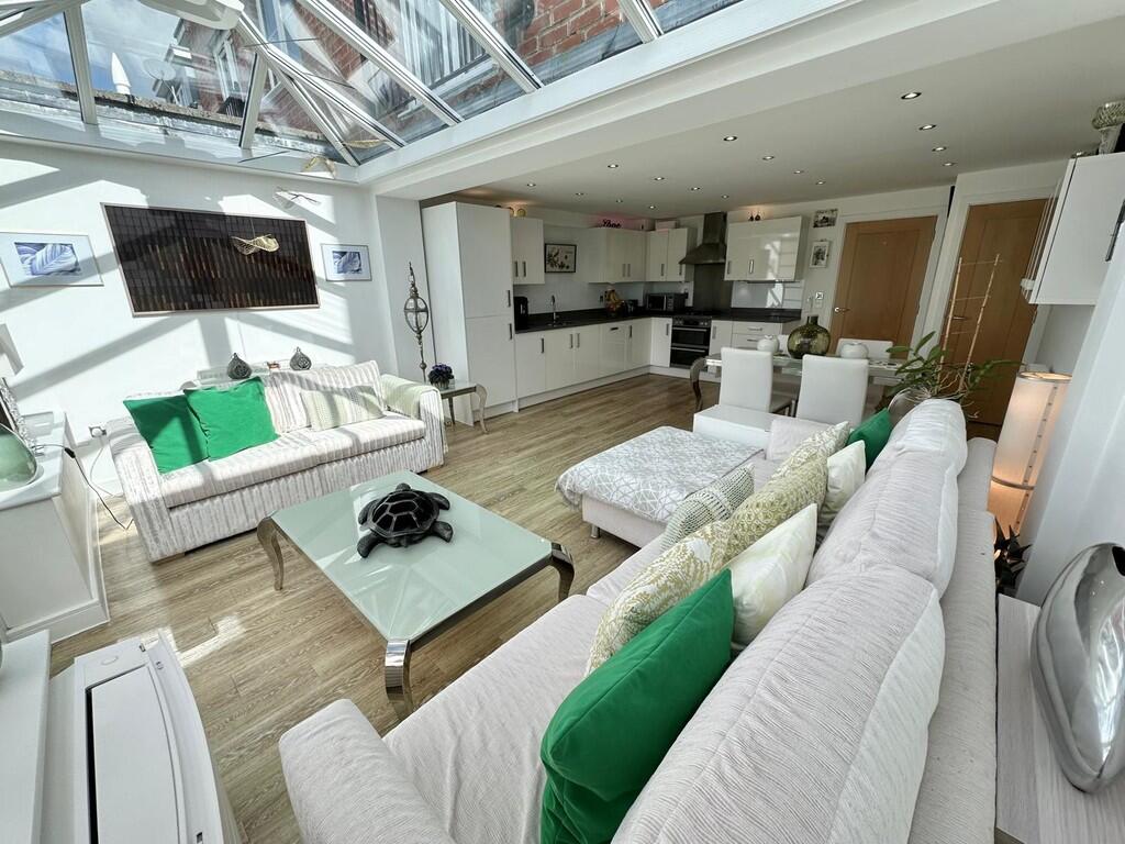 IMG-20250917-WA00...