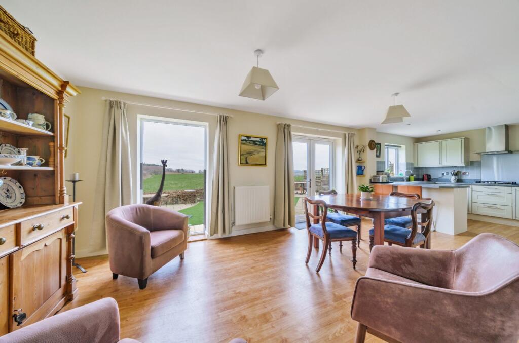 Kitchen/Dining Rm