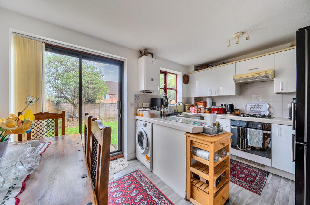 1372584-5-69089c9...