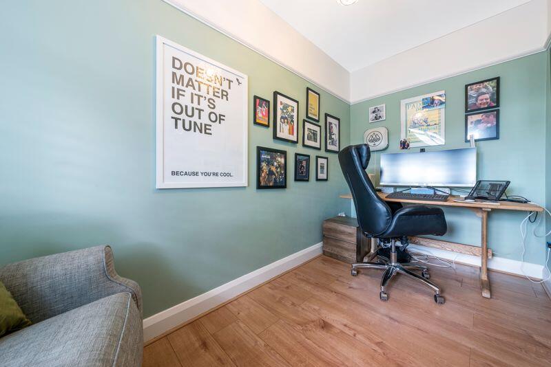 OFFICE / STUDY