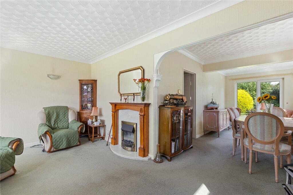 Living/Dining Room
