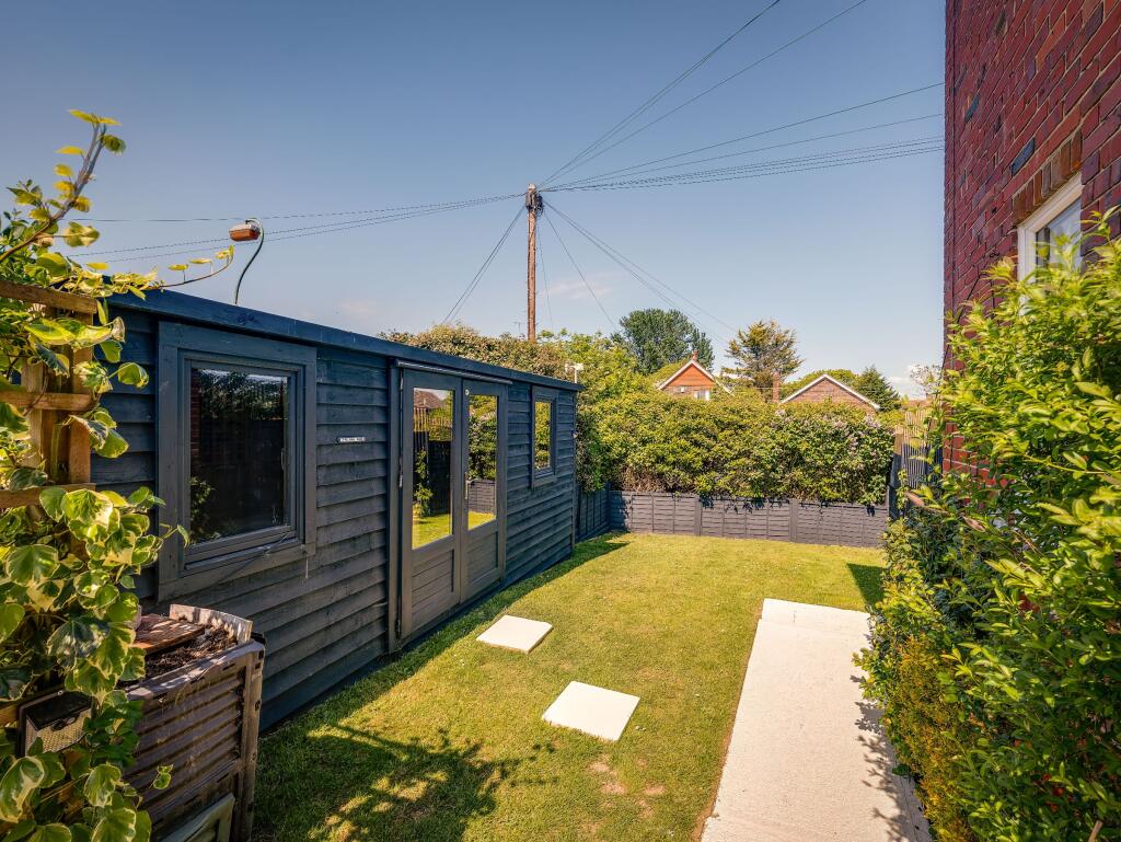 Side Garden Workshop