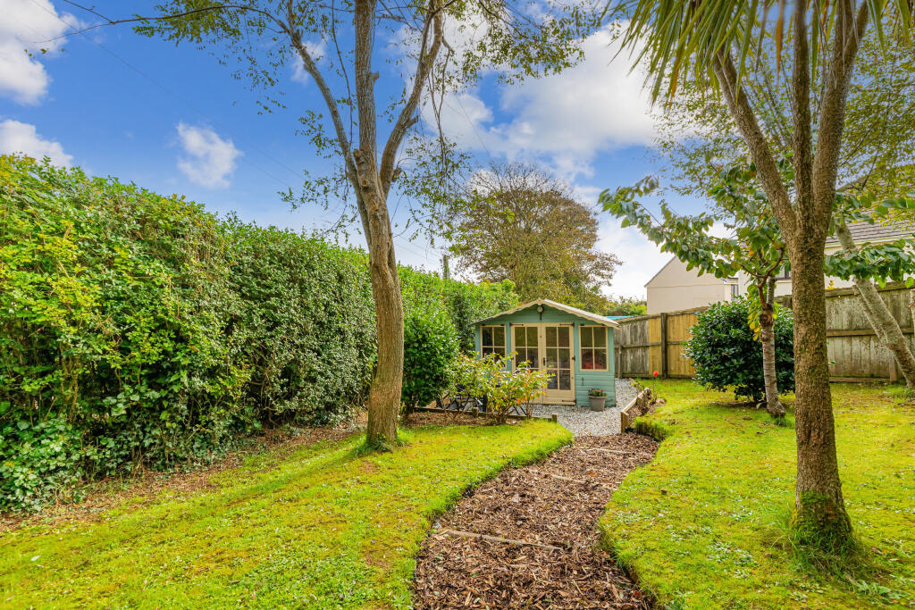 A12 - 2 Woodlands, Churchstow - 251008