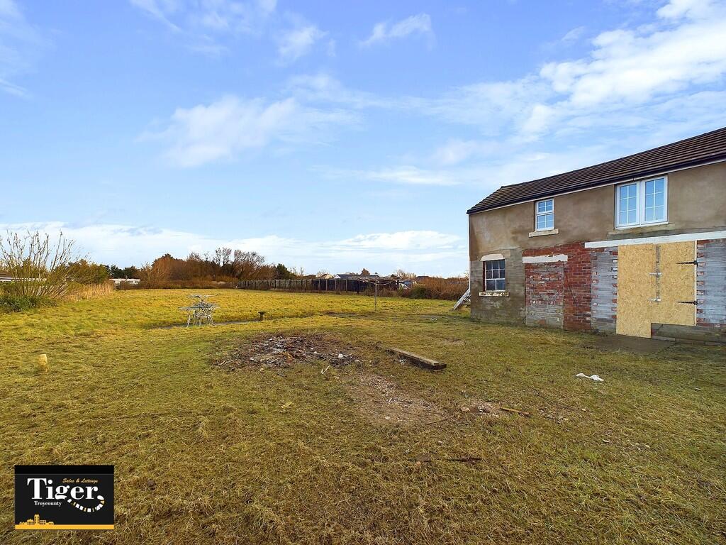 CAM02176G0-PR0463...