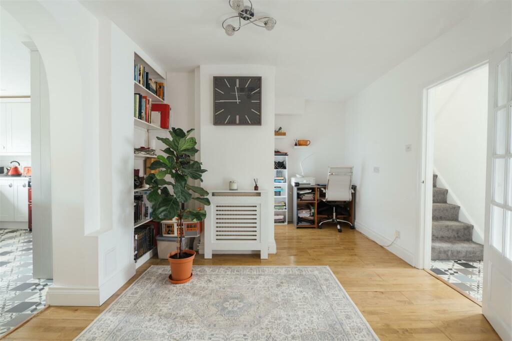 4 Beaumont Close, Hitchin-06.jpg