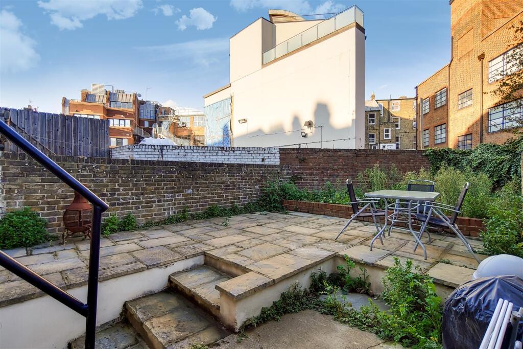 5_Patio-1.jpg