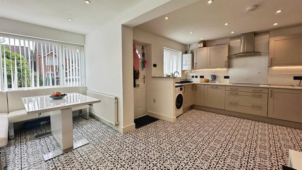 b2a6ead1--44EB-AE73-6A9C24A57D83-16722-0000054ECA2