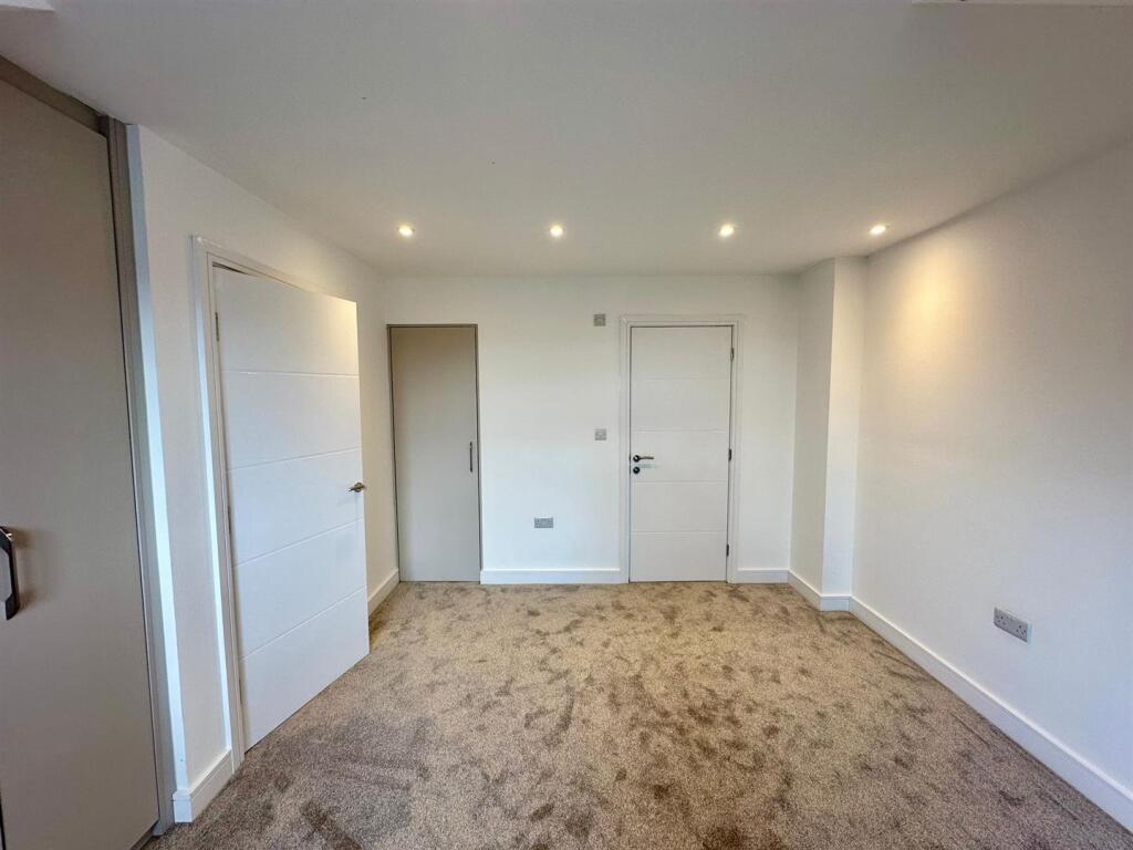 WhatsApp Image 2025-07-14 at 14.02.31 (1).jpeg