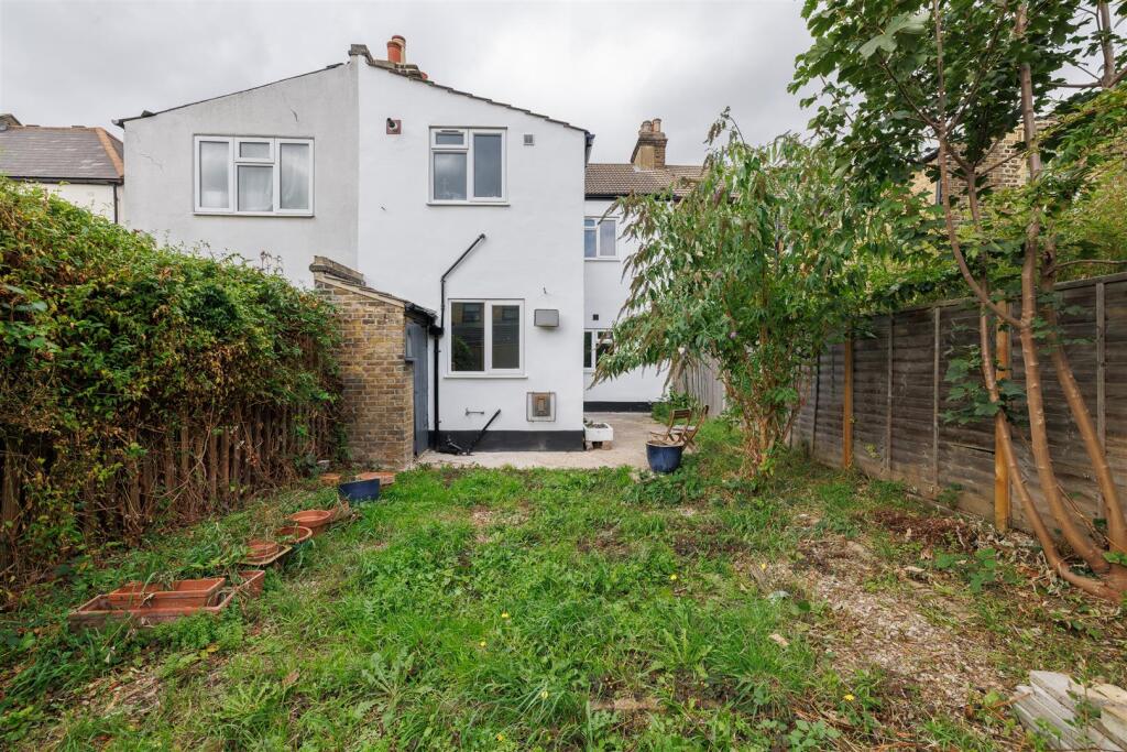 Durham Road, E12