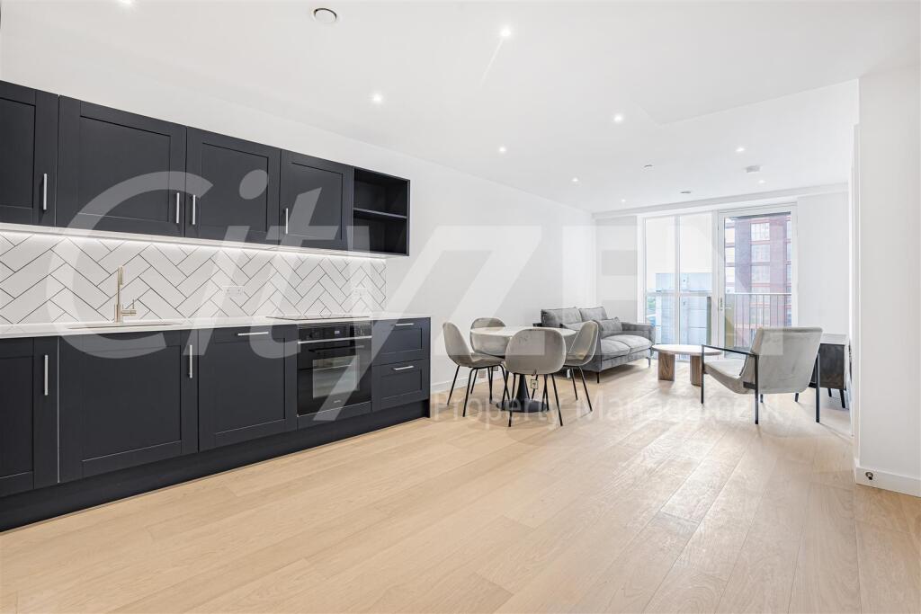 RECEPTION AREA (SIMILAR APARTMENT)