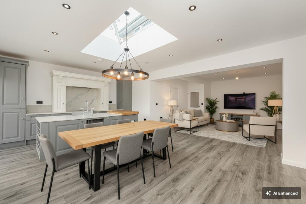 Kitchen/dining/sitting/family room