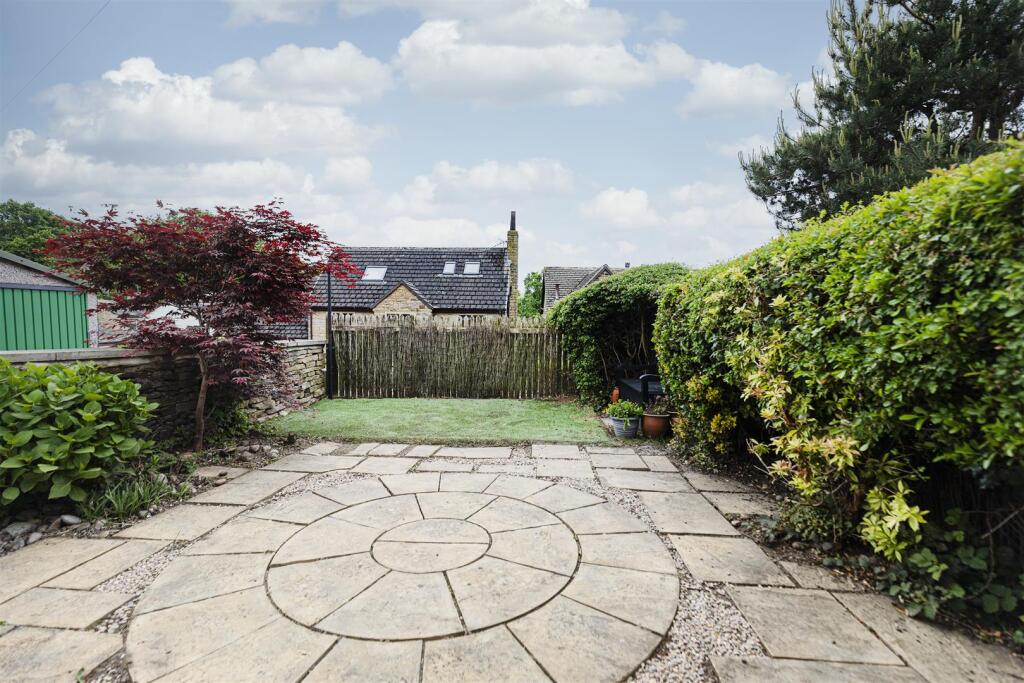 Bramleys Estate Agents - Houses Hill - Kirkheaton 