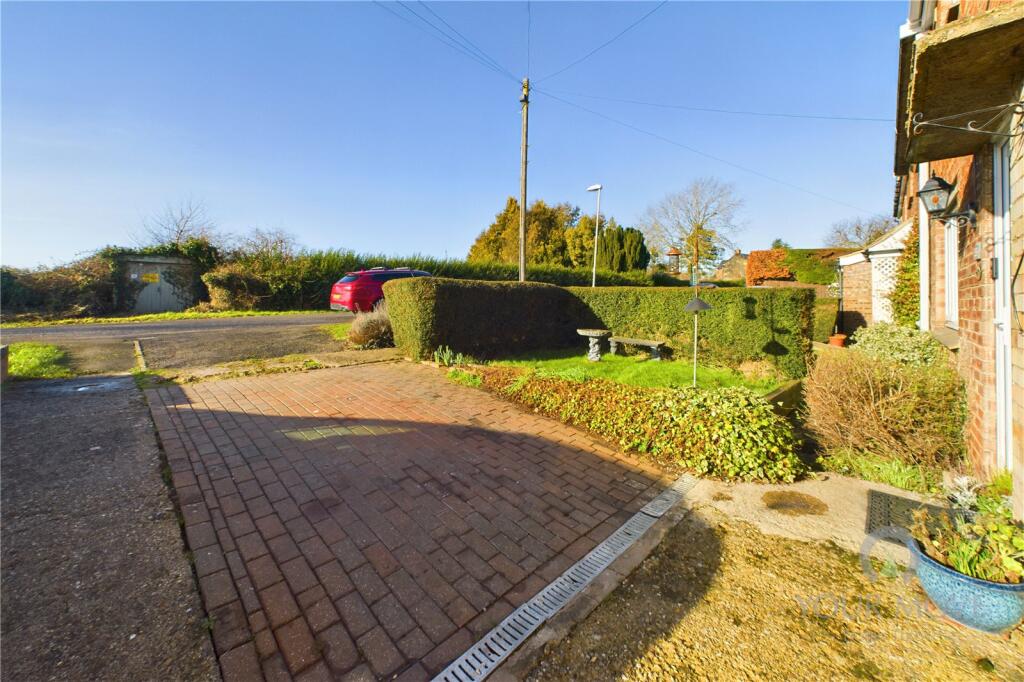 Front Garden/Drive