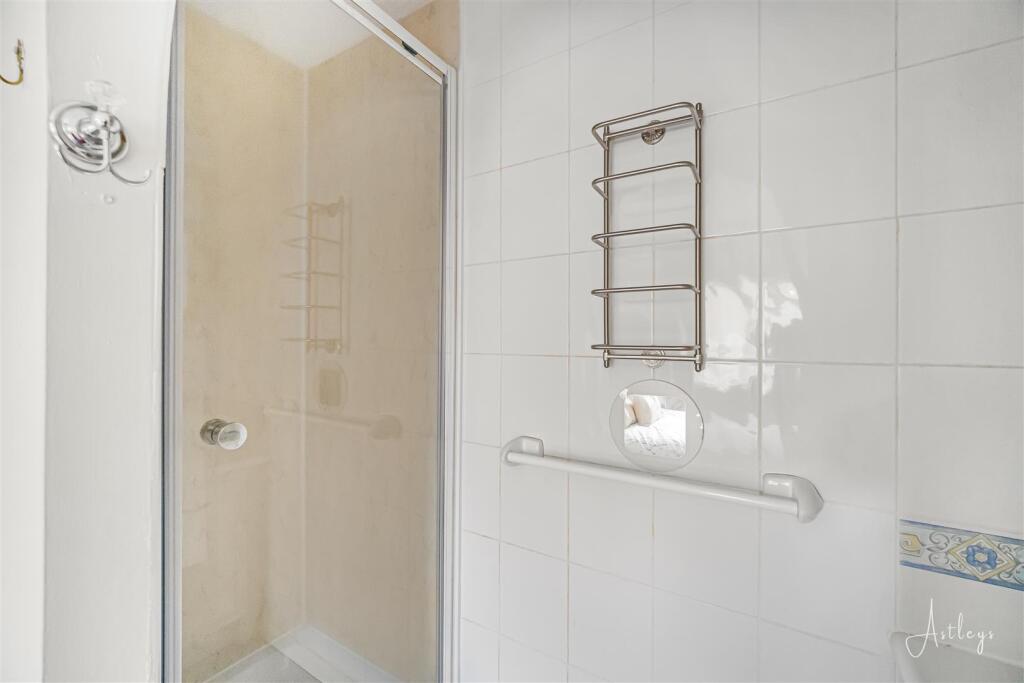 Ensuite shower room